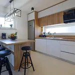 Toja *