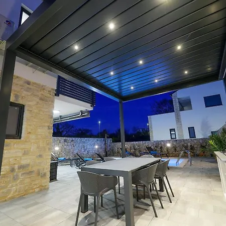 Villa Toja